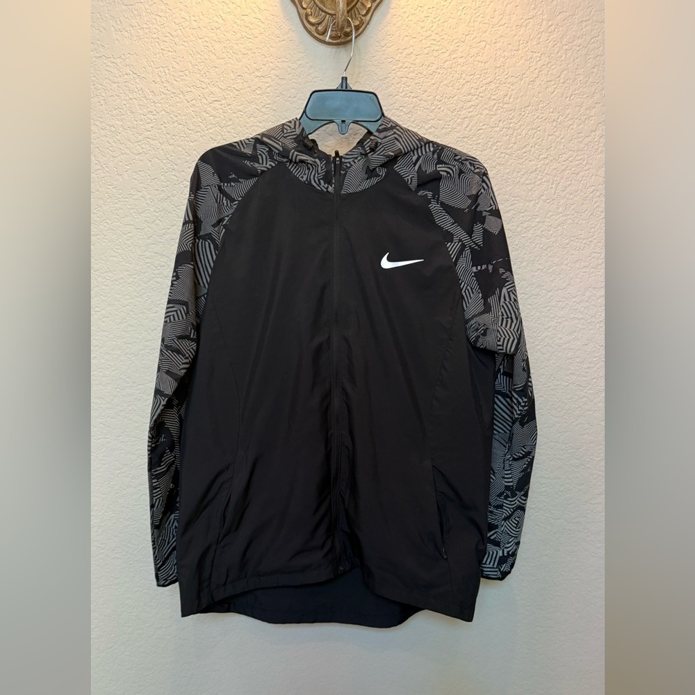 Nike Black and Gray Windbreaker with Camo Detail